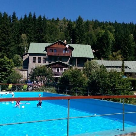 Hotel Maredis Kořenov エクステリア 写真
