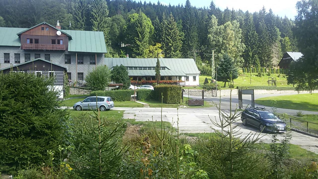 Hotel Maredis Kořenov エクステリア 写真