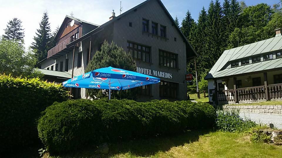 Hotel Maredis Kořenov エクステリア 写真