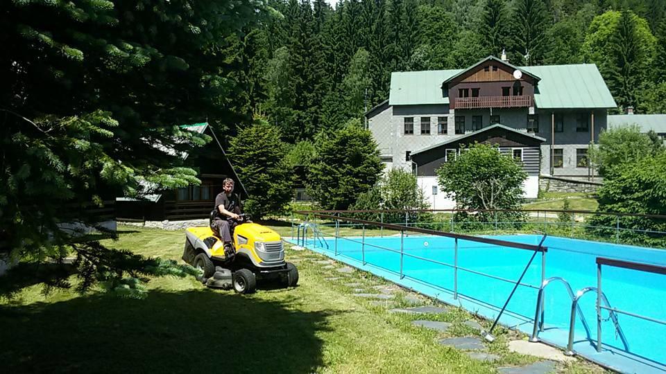 Hotel Maredis Kořenov エクステリア 写真