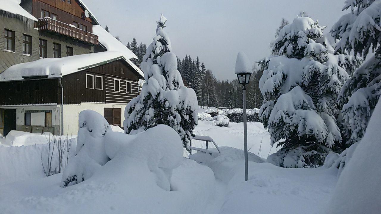 Hotel Maredis Kořenov エクステリア 写真
