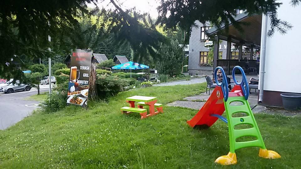 Hotel Maredis Kořenov エクステリア 写真