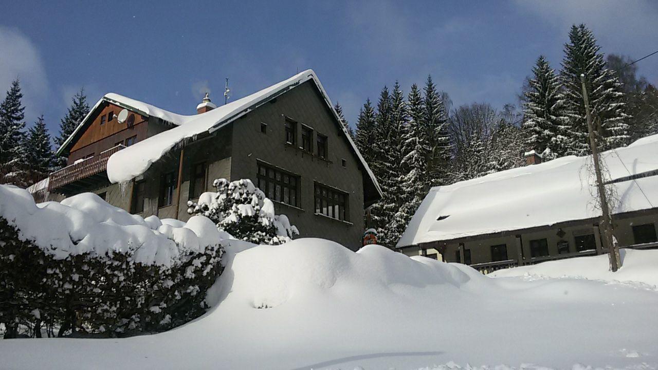 Hotel Maredis Kořenov エクステリア 写真