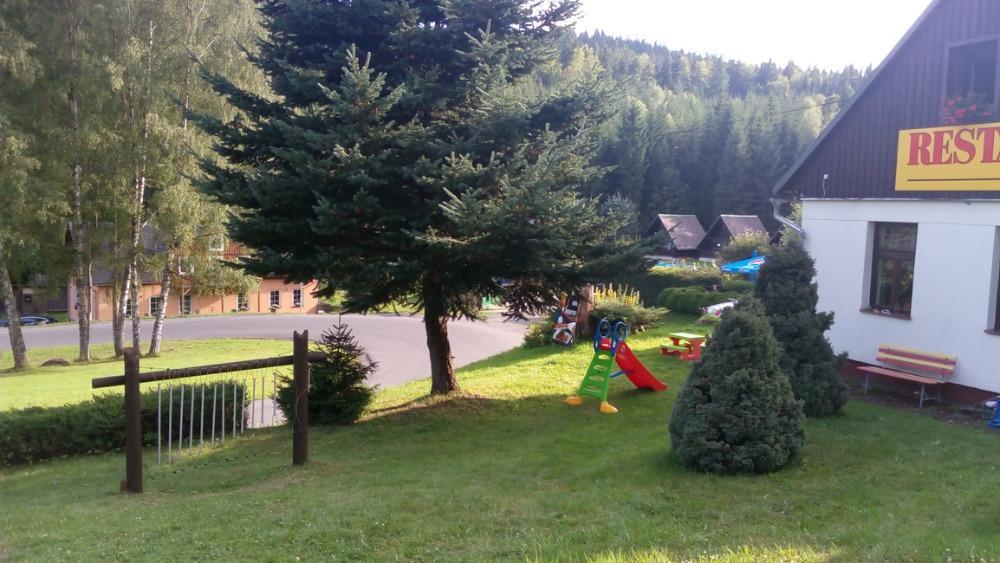 Hotel Maredis Kořenov エクステリア 写真
