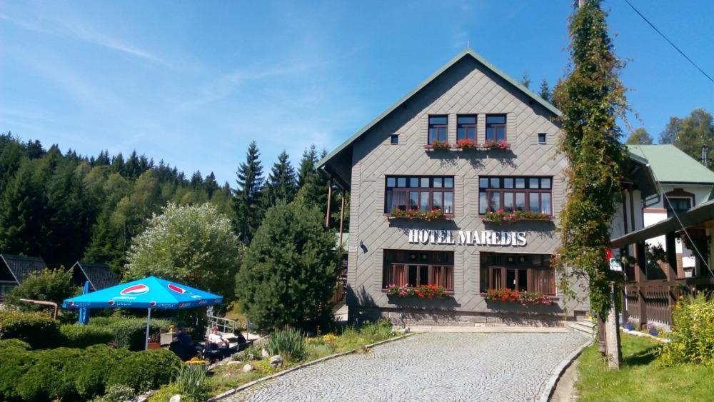 Hotel Maredis Kořenov エクステリア 写真