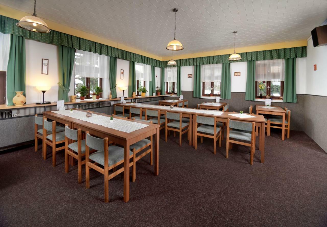 Hotel Maredis Kořenov エクステリア 写真